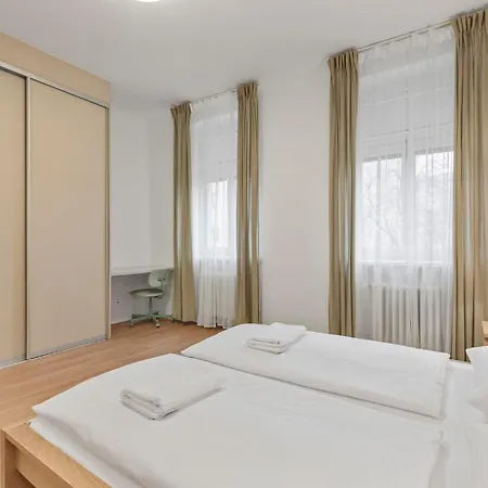 Апартаменти The Capital Retreat Братислава